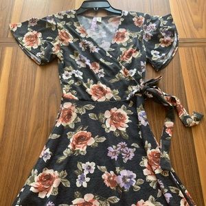 Francesca’s Floral Wrap Dress - Size Medium